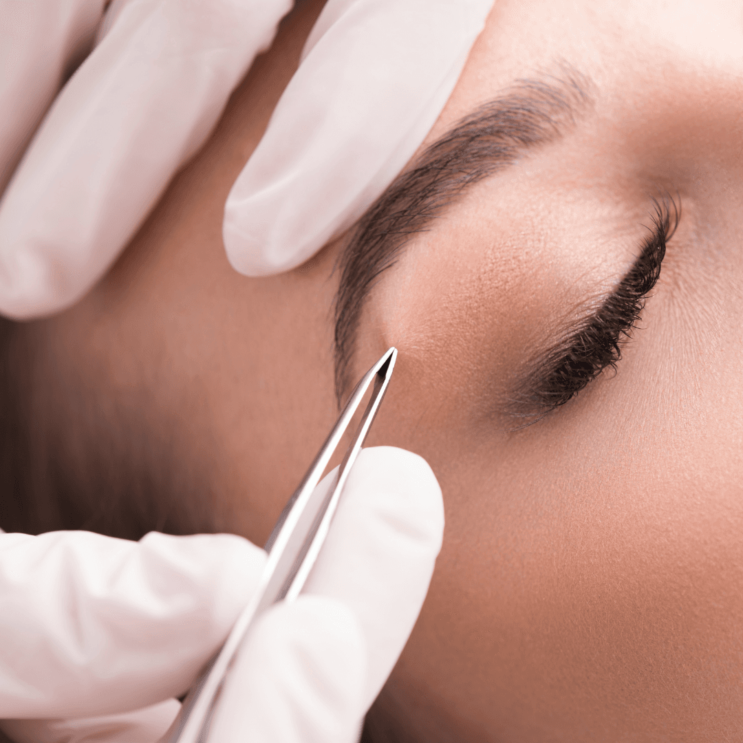 Tweezing Precision Brow & Face Sculpting